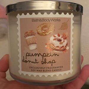 Bath & Body Works Pumpkin Donut Shop  3 wick candle